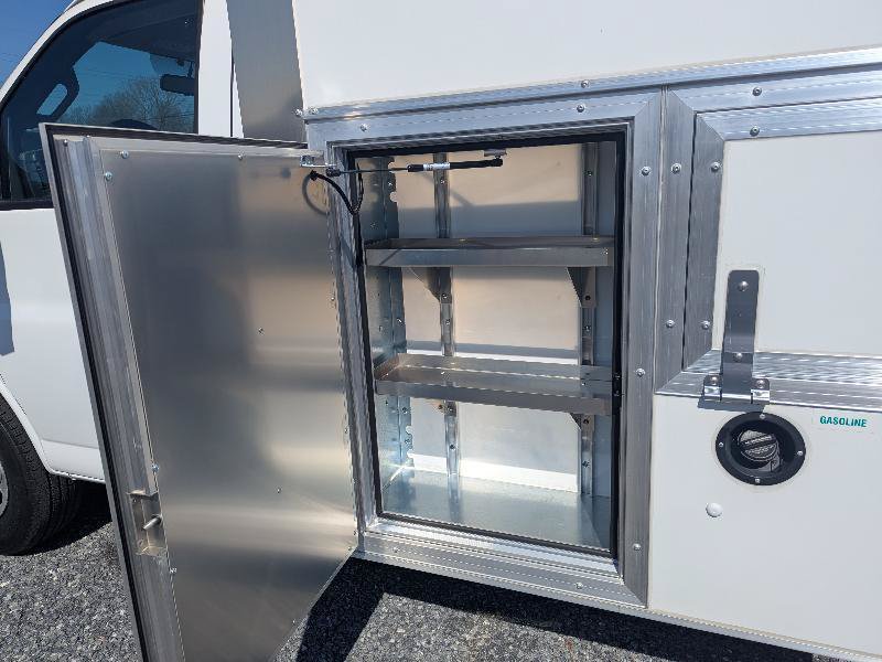 Used 2025 Chevrolet Express 3500 w/ Power Convenience Package RWD image 5