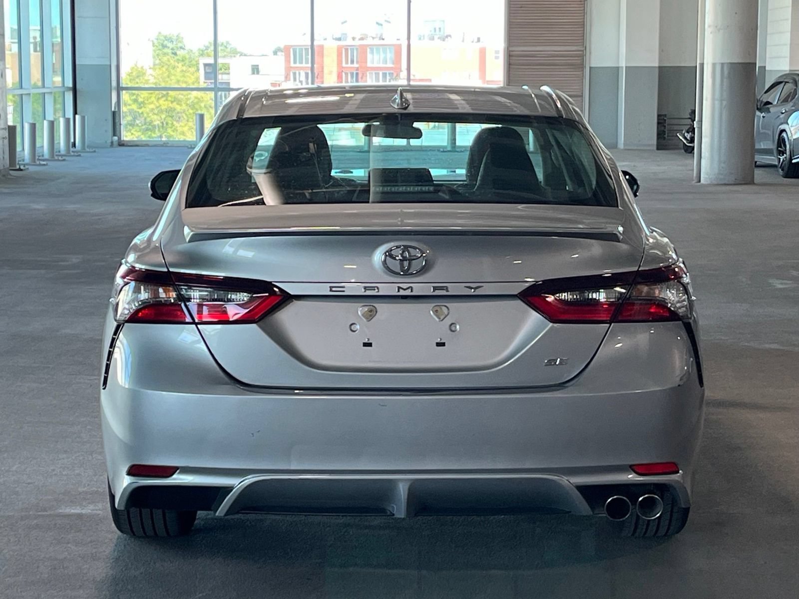 Used 2021 Toyota Camry SE FWD image 9