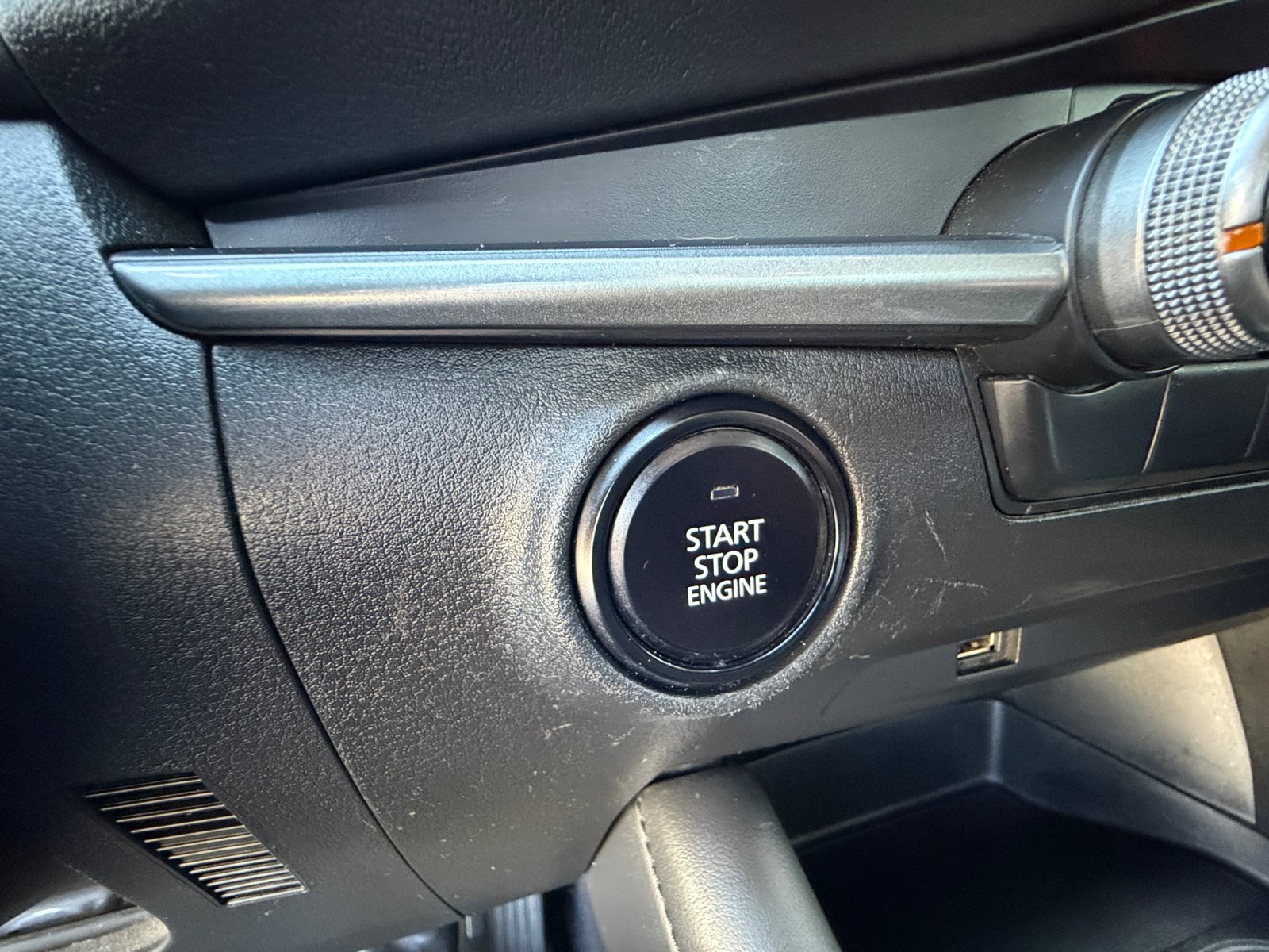 Used 2019 MAZDA MAZDA3 Sedan FWD image 30