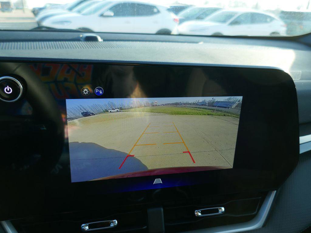 New 2026 Chevrolet Equinox LT image 24