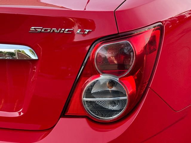 Used 2014 Chevrolet Sonic LT FWD image 15