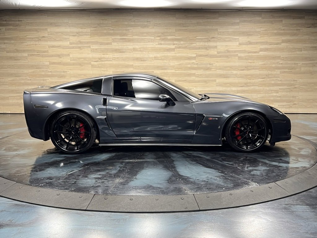 Used 2013 Chevrolet Corvette Z06 w/ 3LZ Preferred Equipment Group image 16