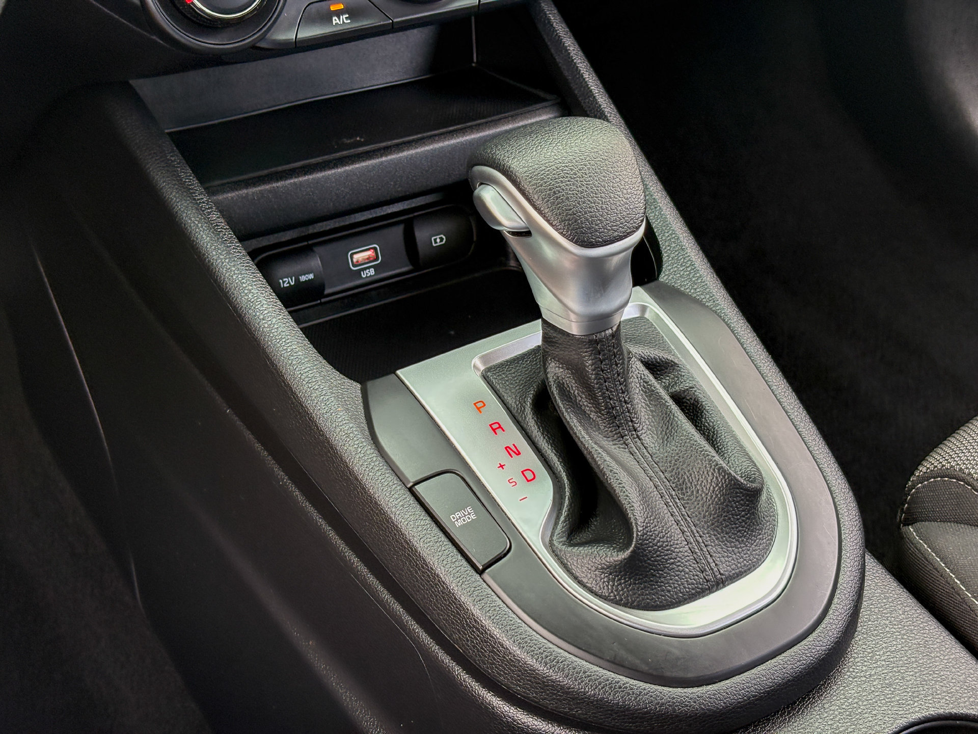 Used 2024 Kia Forte LXS w/ LXS Technology Package FWD image 29