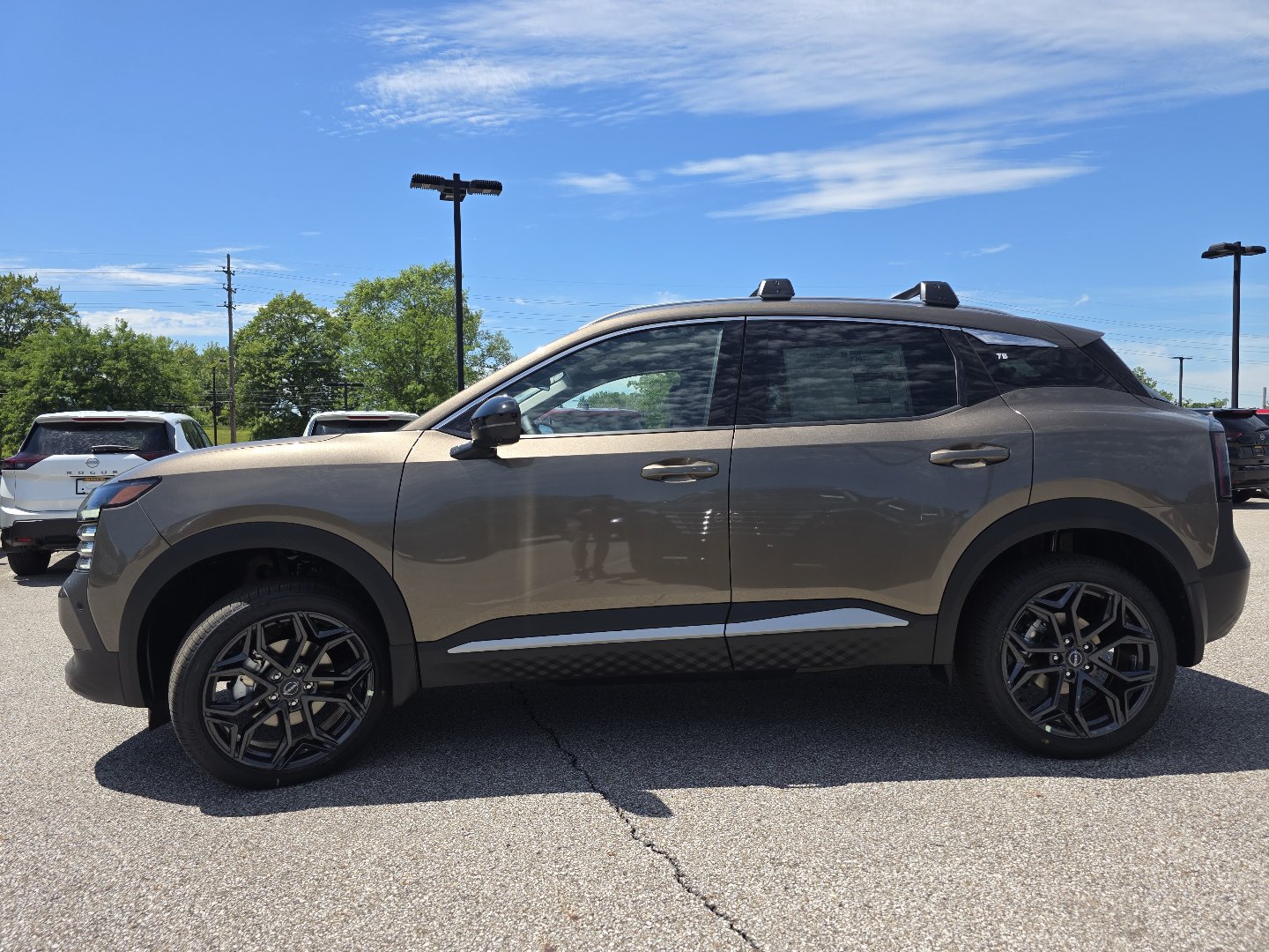 New 2026 Nissan Kicks SR AWD/4WD image 15