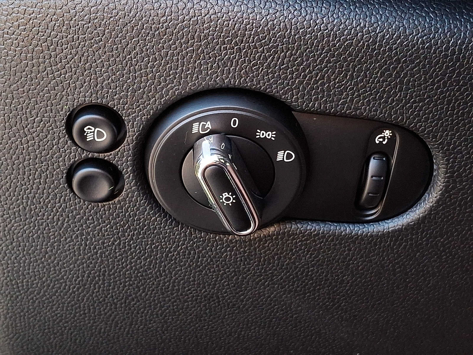 Certified 2024 MINI Cooper S FWD image 23