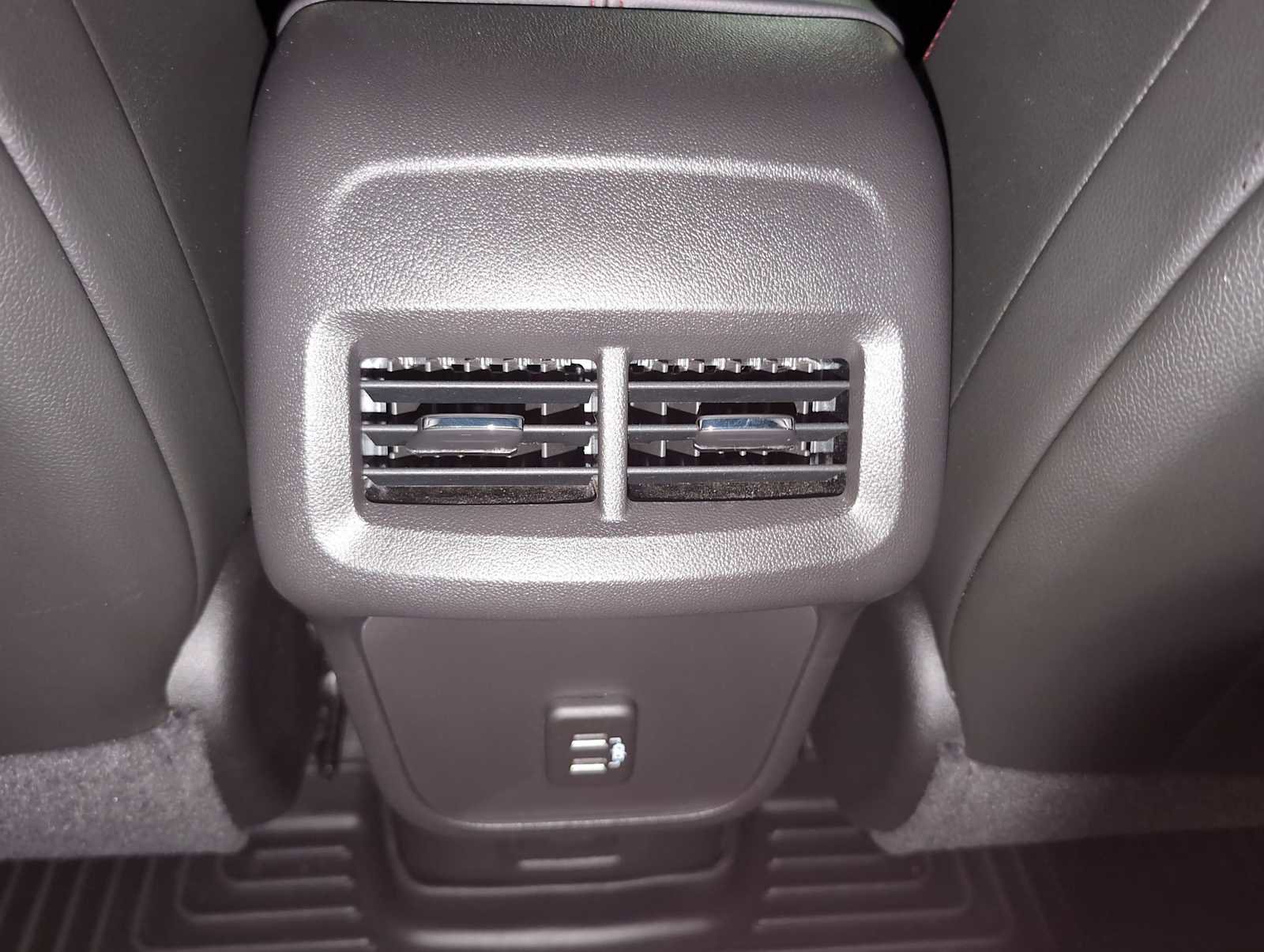 Used 2024 Chevrolet Equinox RS image 20