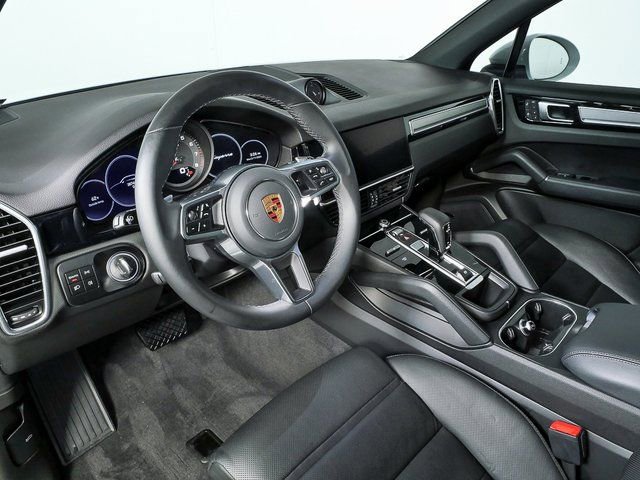 Used 2023 Porsche Cayenne image 4