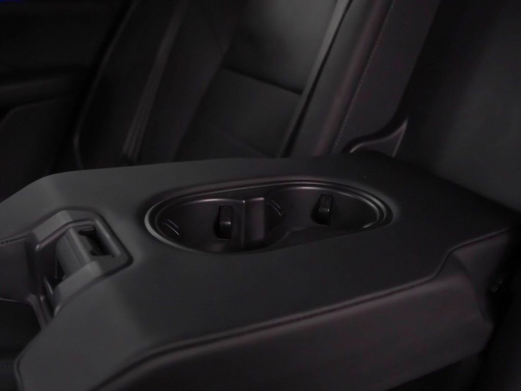 Certified 2025 Porsche Macan 4S Electric image 20