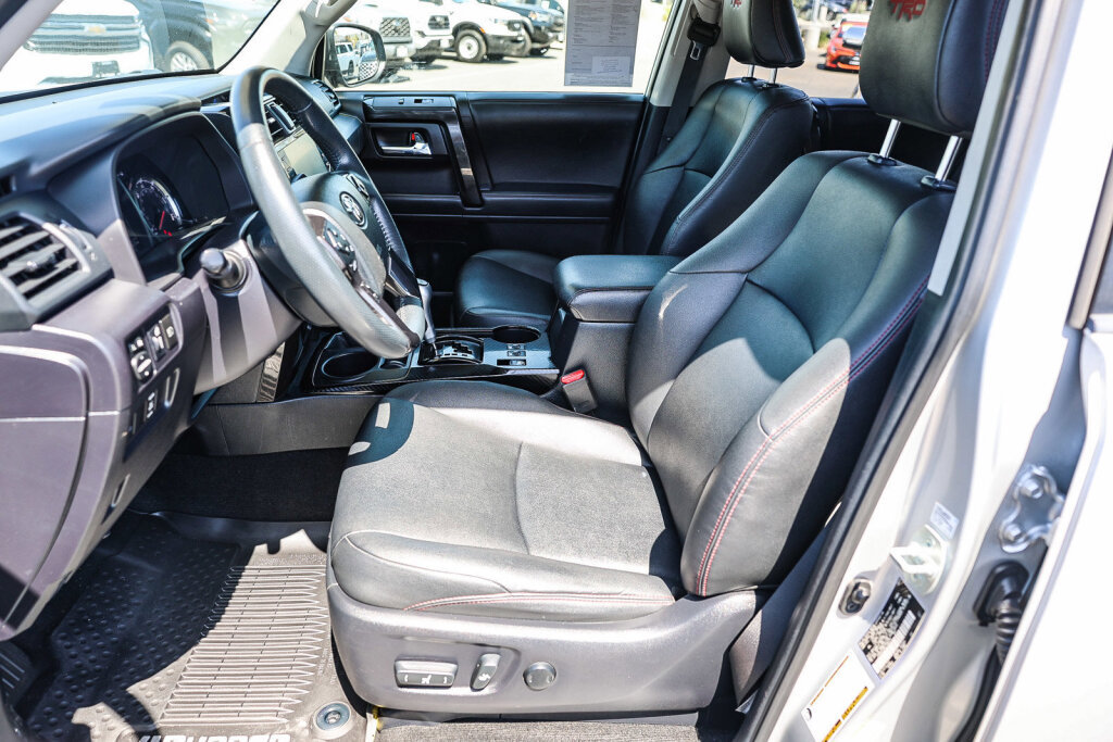Certified 2020 Toyota 4Runner TRD Off-Road Premium w/ Moonroof Package AWD/4WD image 10