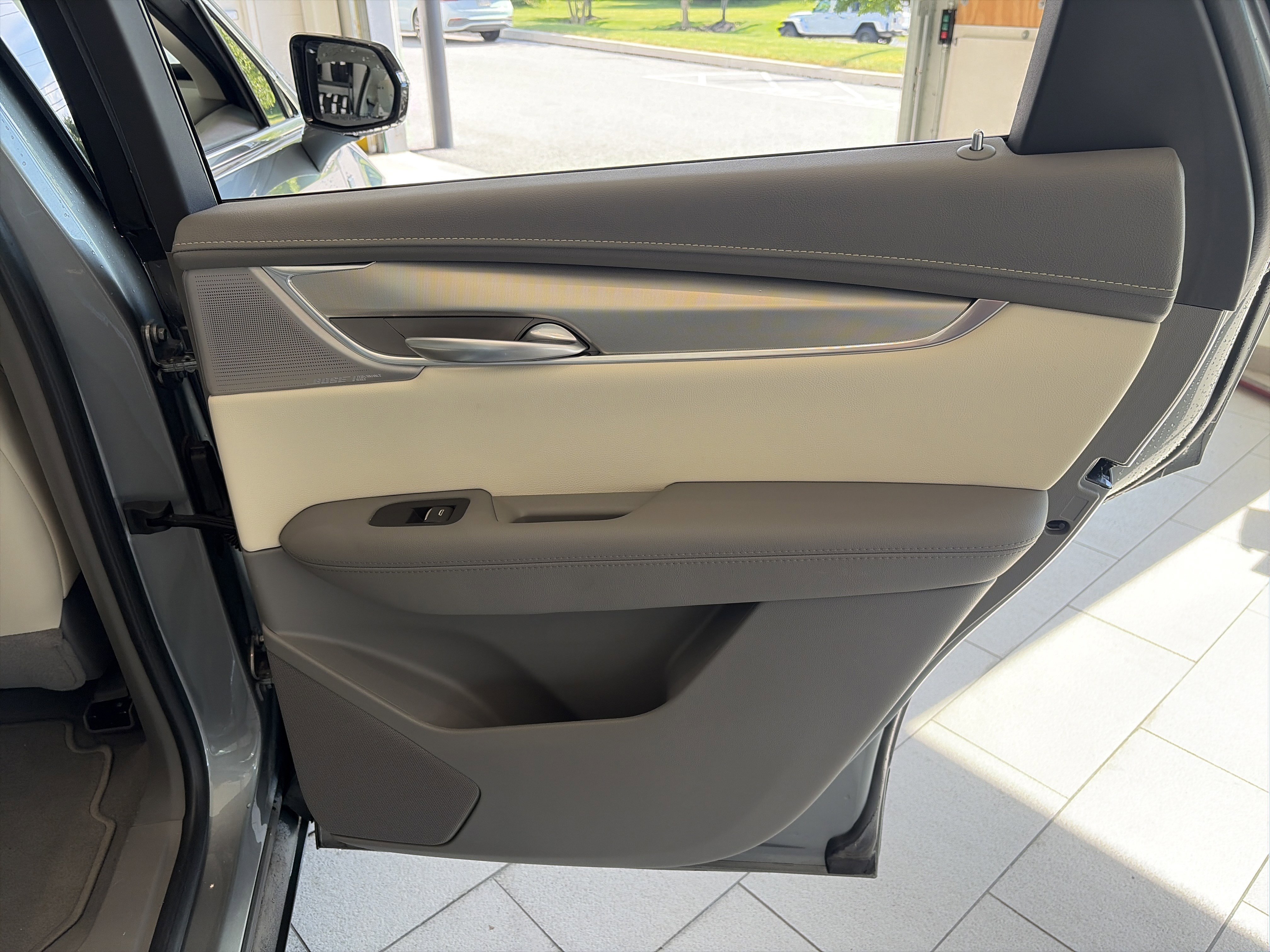 Used 2023 Cadillac XT5 Premium Luxury w/ Technology Package FWD image 28