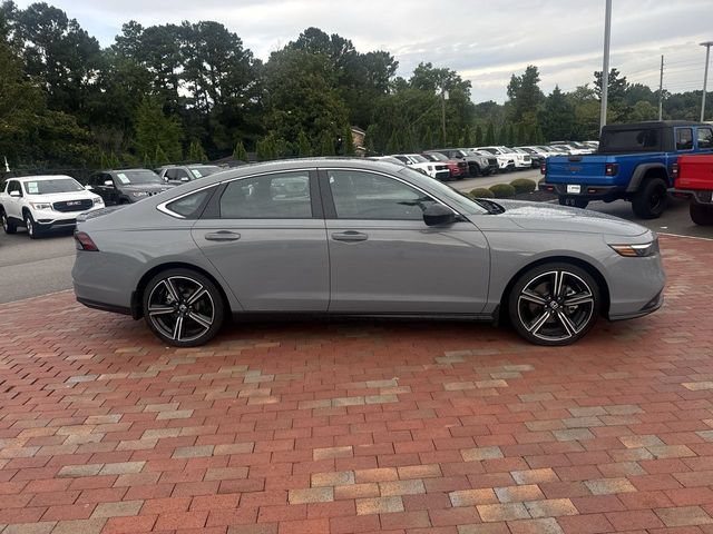 Used 2025 Honda Accord Sport image 16
