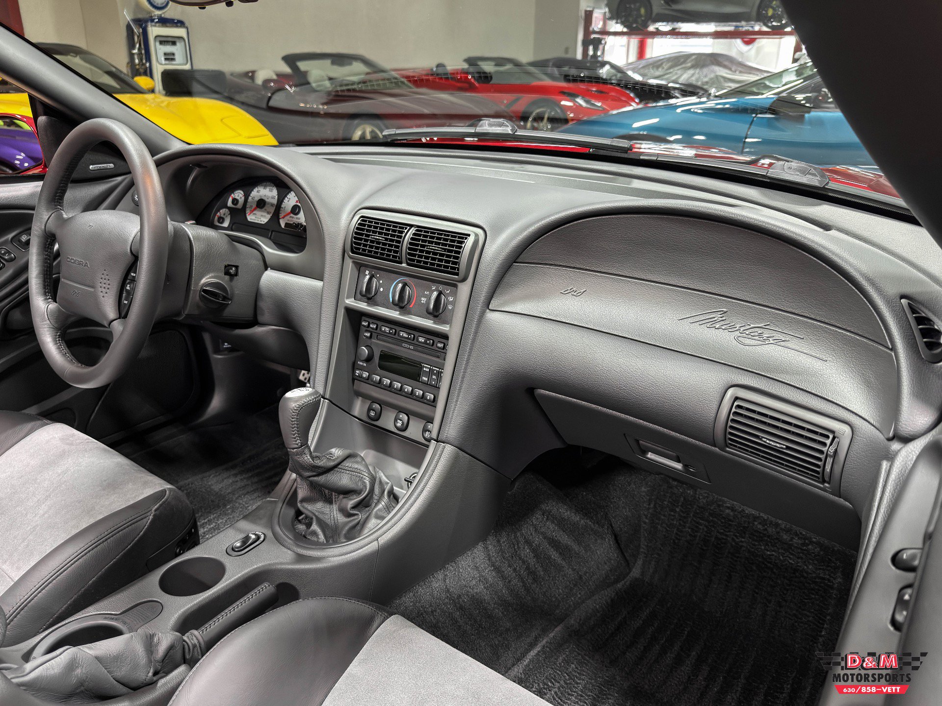 Used 2003 Ford Mustang Convertible image 15