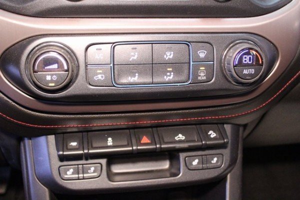 Used 2017 GMC Canyon SLE image 24