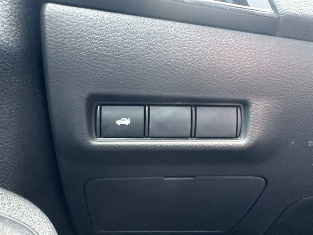 New 2026 Nissan Sentra SV w/ Floor Mat Package FWD image 24