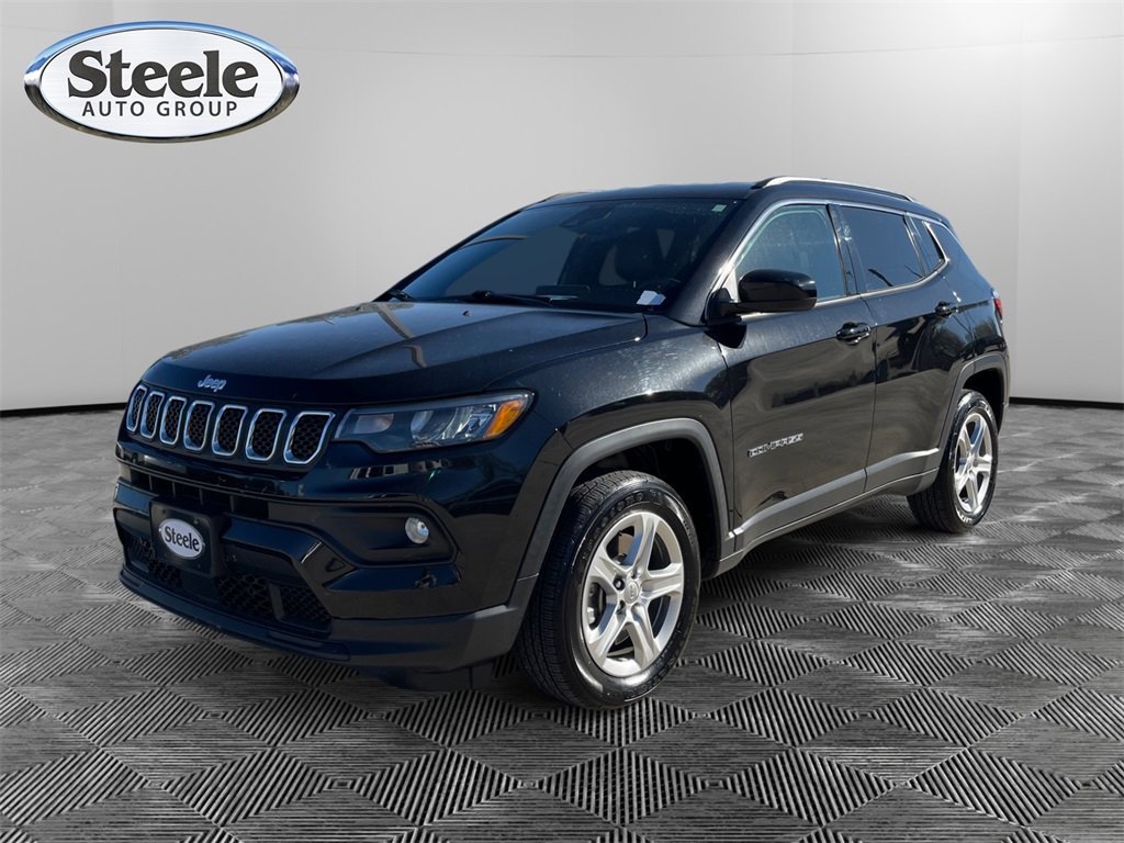 Used 2023 Jeep Compass Latitude w/ Convenience Group