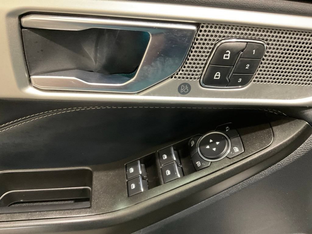 Used 2020 Ford Explorer Limited AWD/4WD image 6
