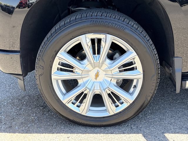 Used 2025 Chevrolet Silverado 1500 High Country AWD/4WD image 10