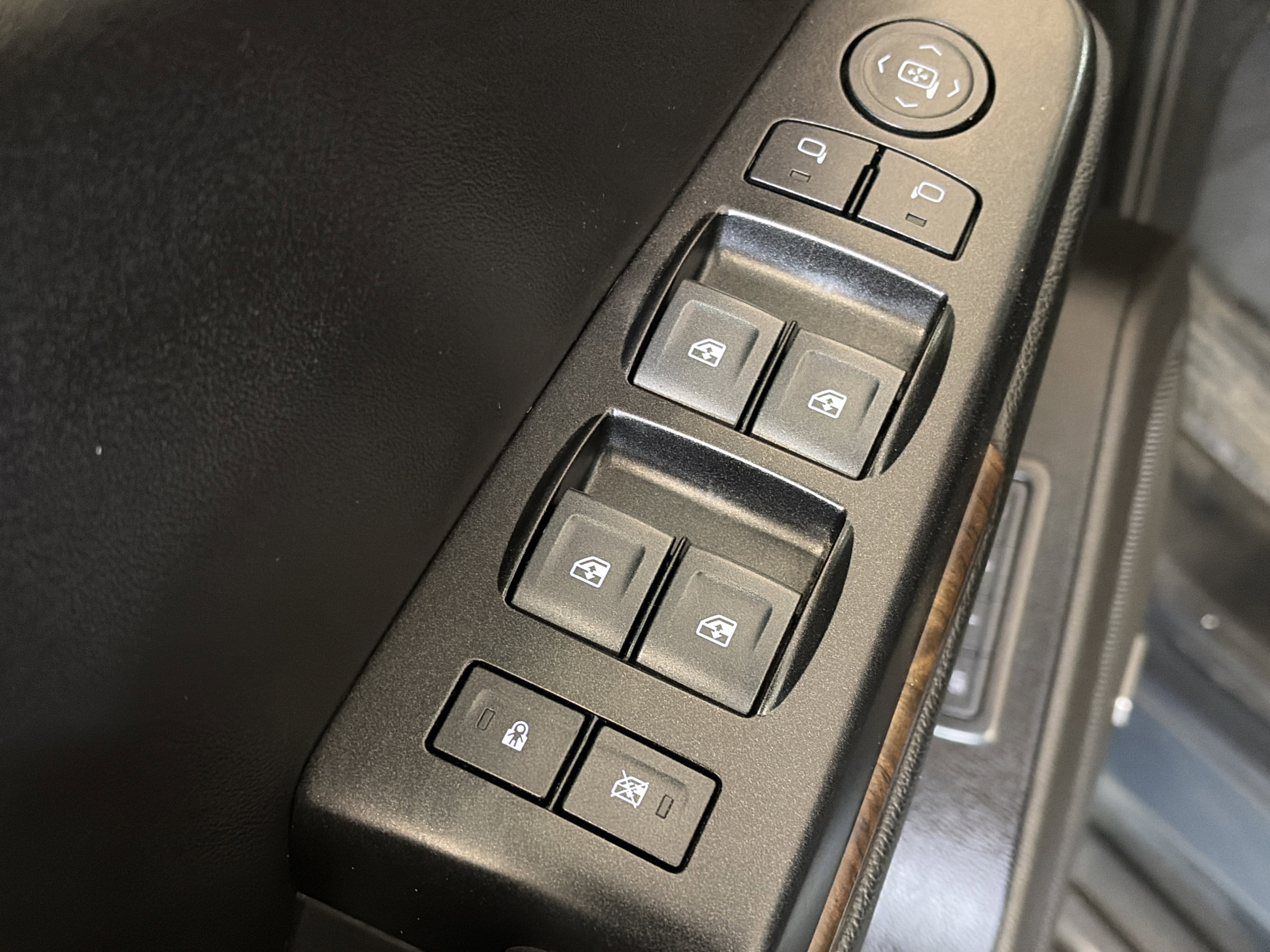 Used 2020 Chevrolet Tahoe LT AWD/4WD image 13