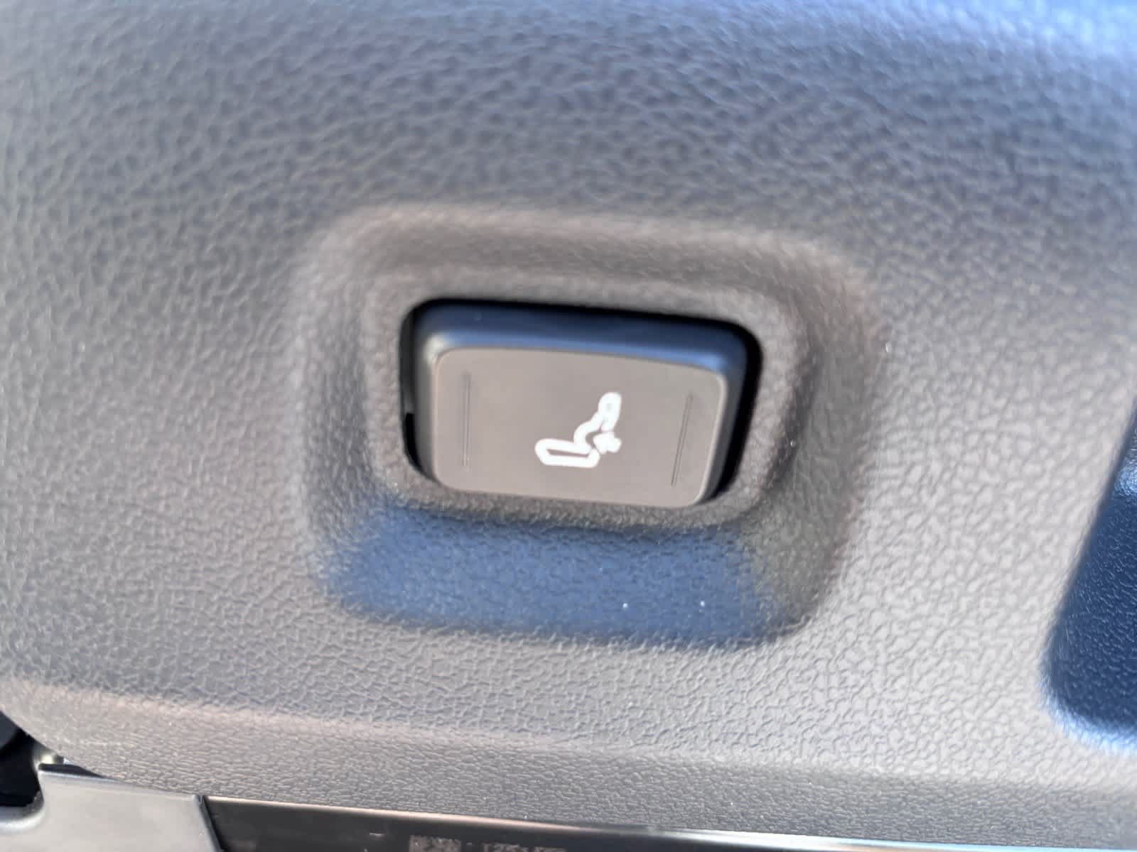 Used 2026 Toyota Tacoma SR5 RWD image 17