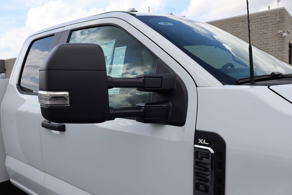 New 2026 Ford F550 4x4 Supercab Super Duty image 21