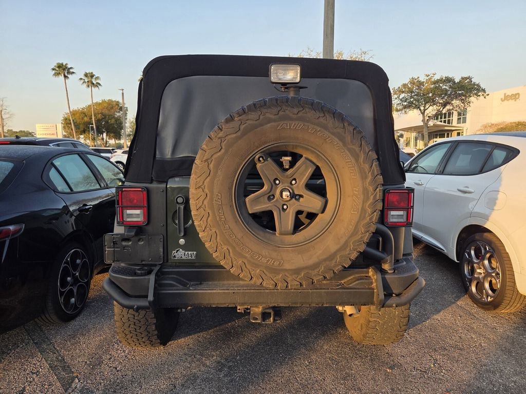Used 2015 Jeep Wrangler Unlimited Rubicon w/ Dual Top Group image 5