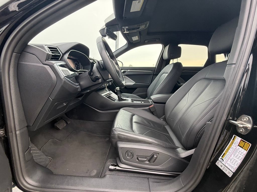 Used 2025 Audi Q3 2.0T Premium AWD/4WD image 30
