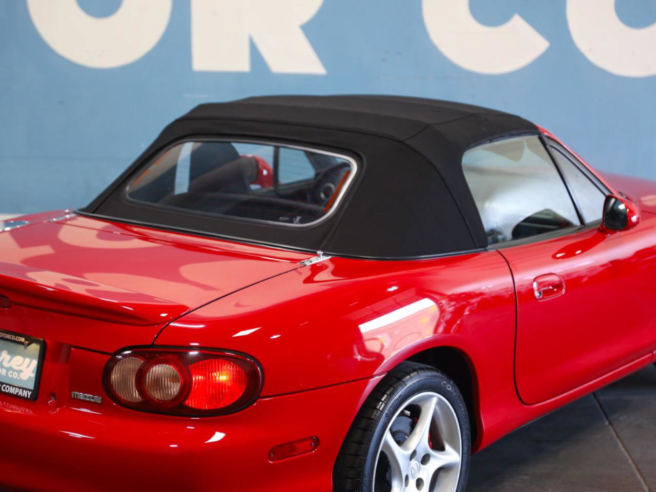Used 2003 MAZDA MX-5 Miata RWD image 23
