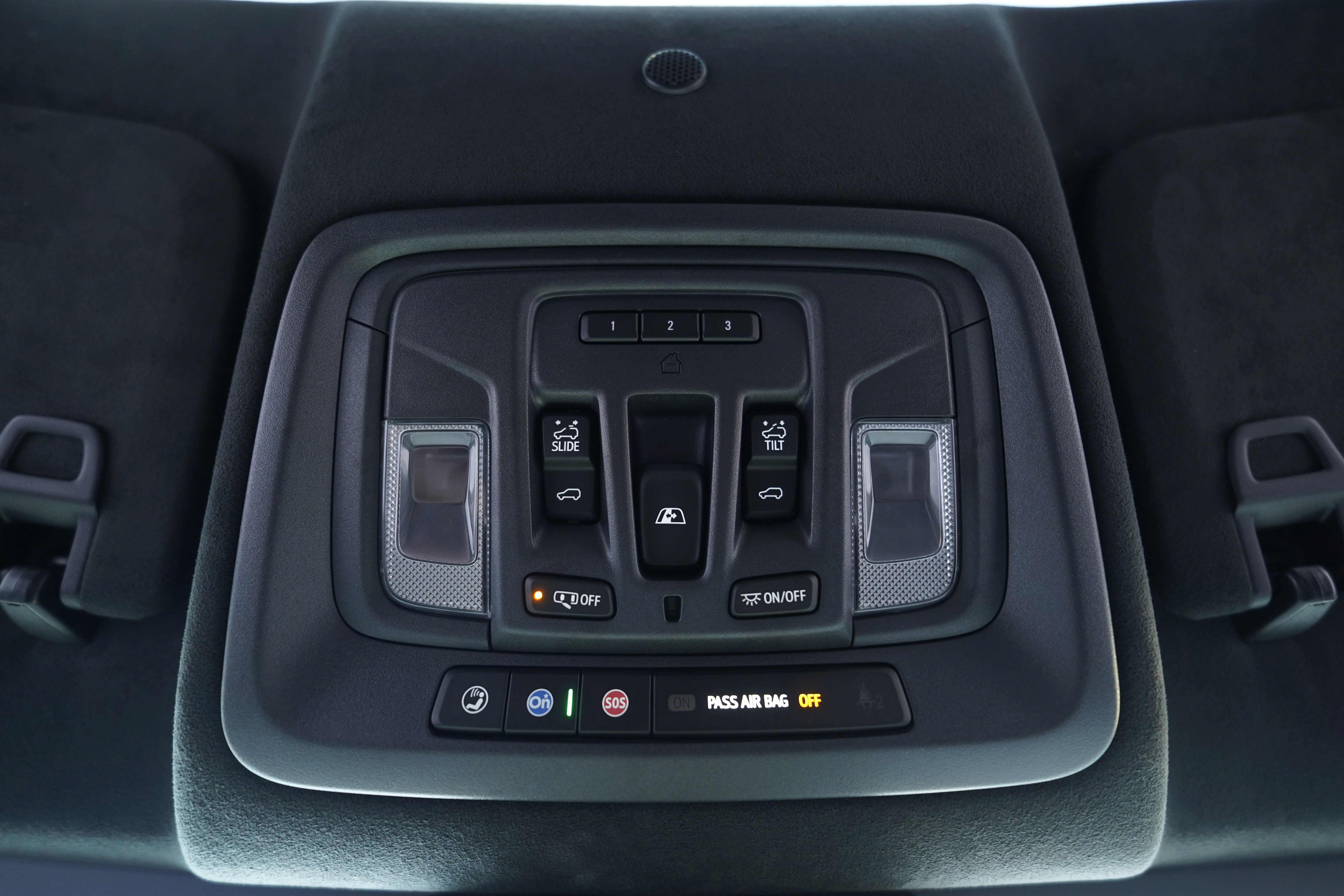 Used 2025 GMC Sierra 2500 AT4X image 22