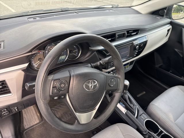 Used 2016 Toyota Corolla LE FWD image 10