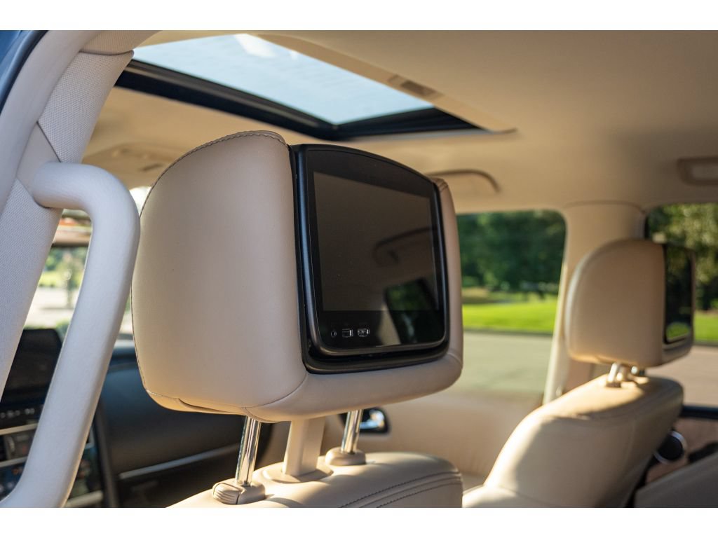 Used 2021 Nissan Armada Platinum w/ Captain's Chairs Package RWD image 16