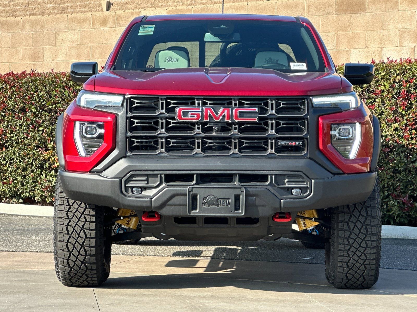 New 2026 GMC Canyon AT4X w/ AT4X AEV Edition AWD/4WD image 9