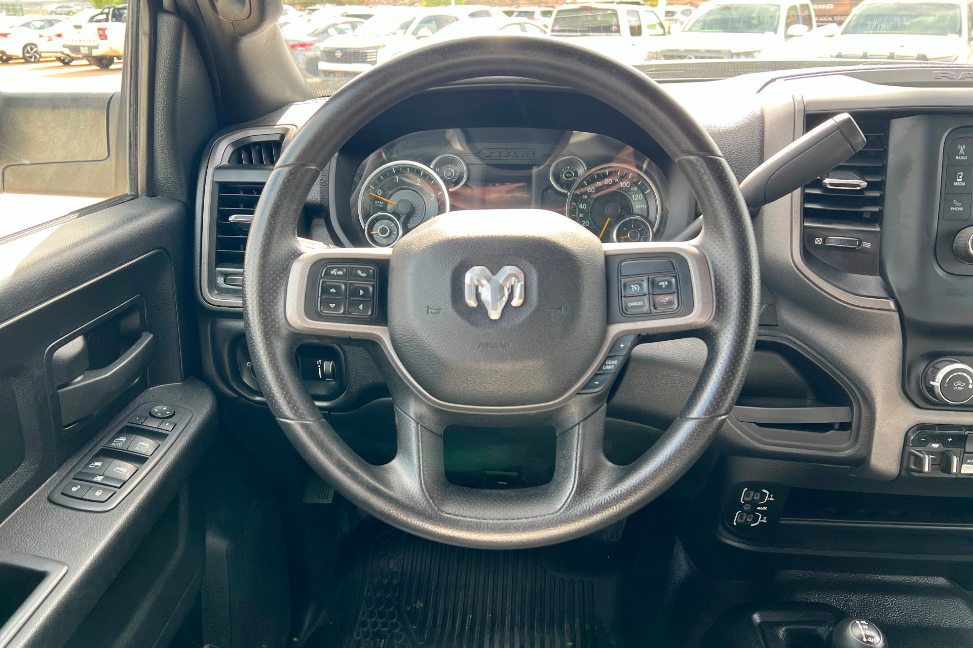 Used 2022 RAM 2500 Tradesman w/ Chrome Appearance Group AWD/4WD image 12