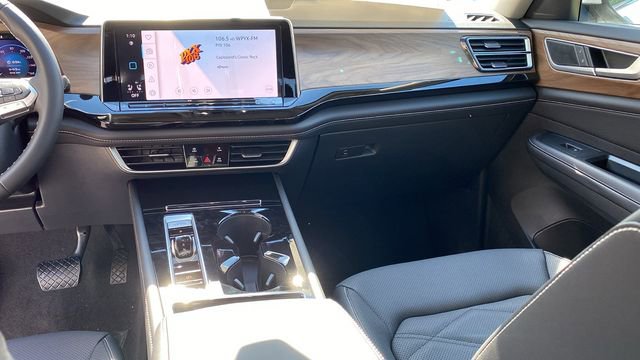 New 2026 Volkswagen Atlas SE image 10