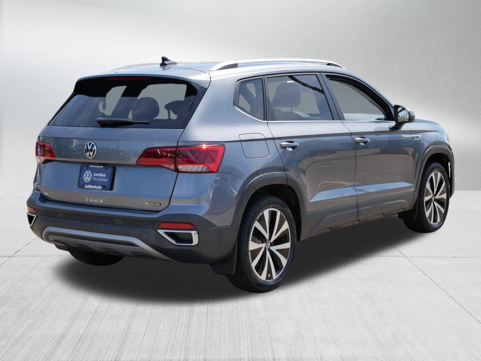 Certified 2022 Volkswagen Taos SE w/ Panoramic Sunroof Package AWD/4WD image 7
