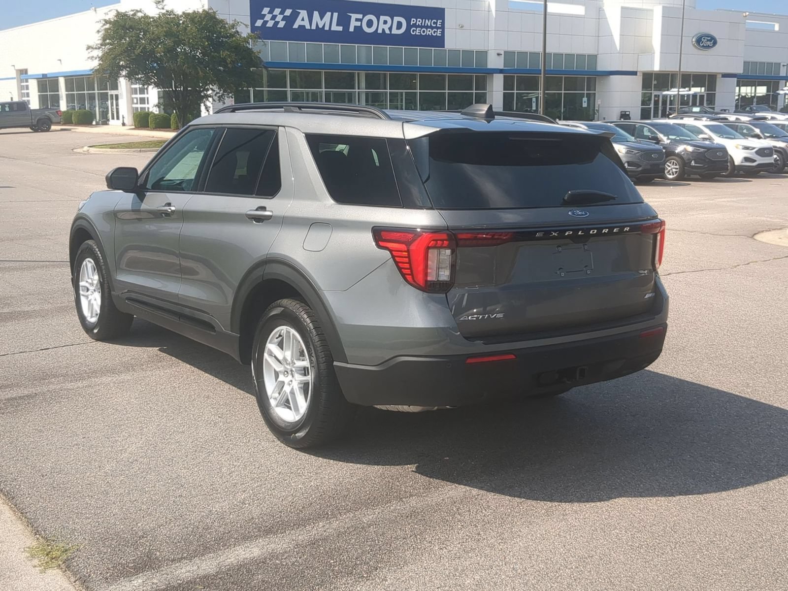 New 2026 Ford Explorer Active AWD/4WD image 5