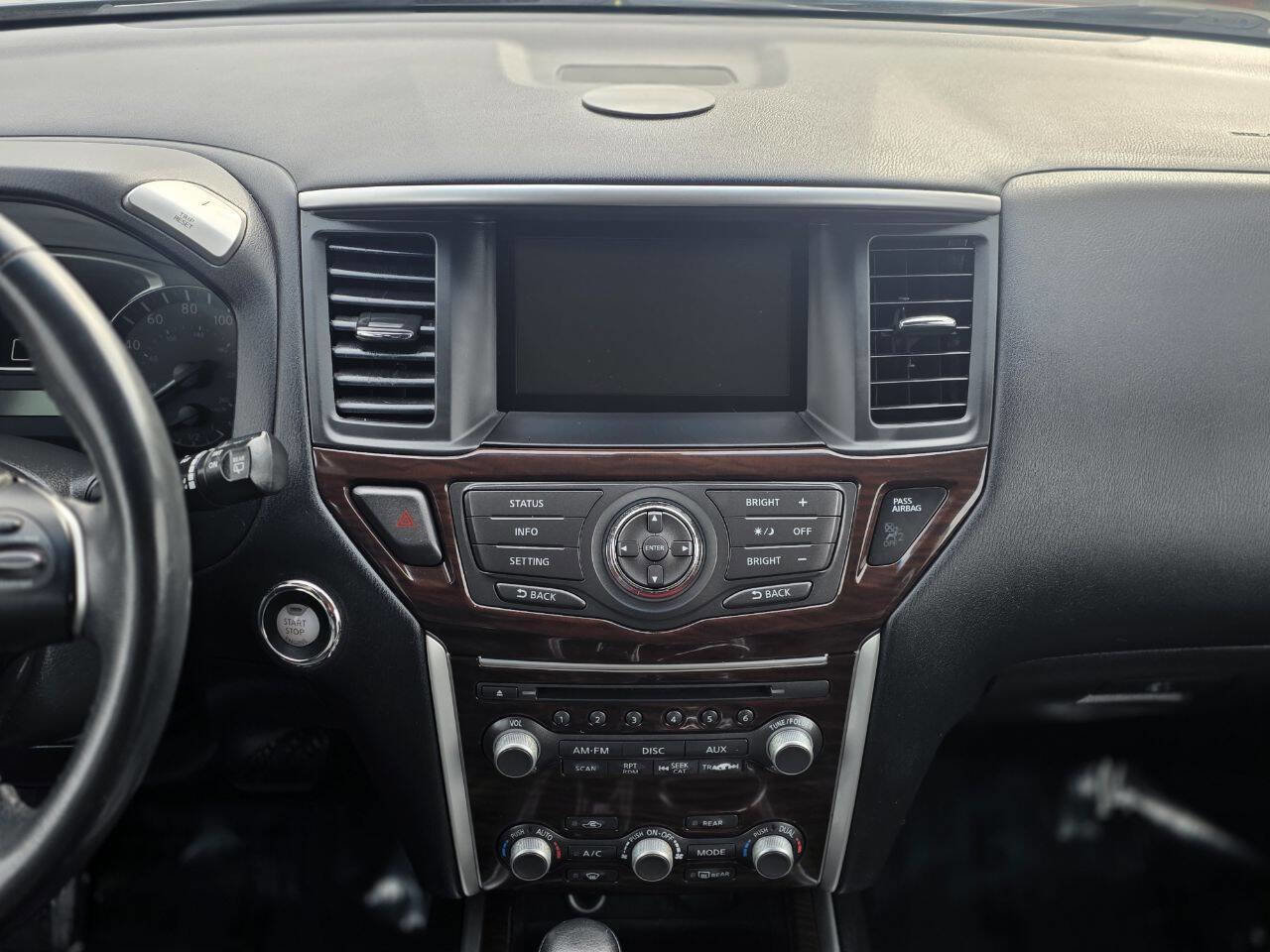 Used 2015 Nissan Pathfinder SL w/ Trailer Tow Package image 16