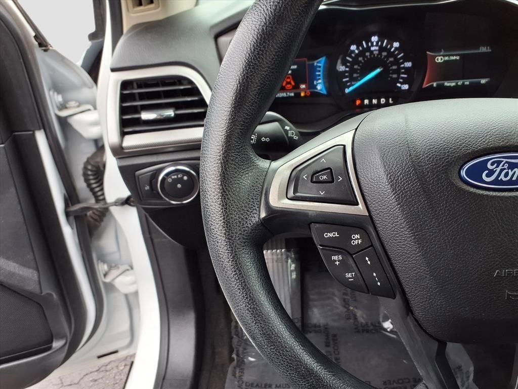 Used 2019 Ford Fusion SE image 22