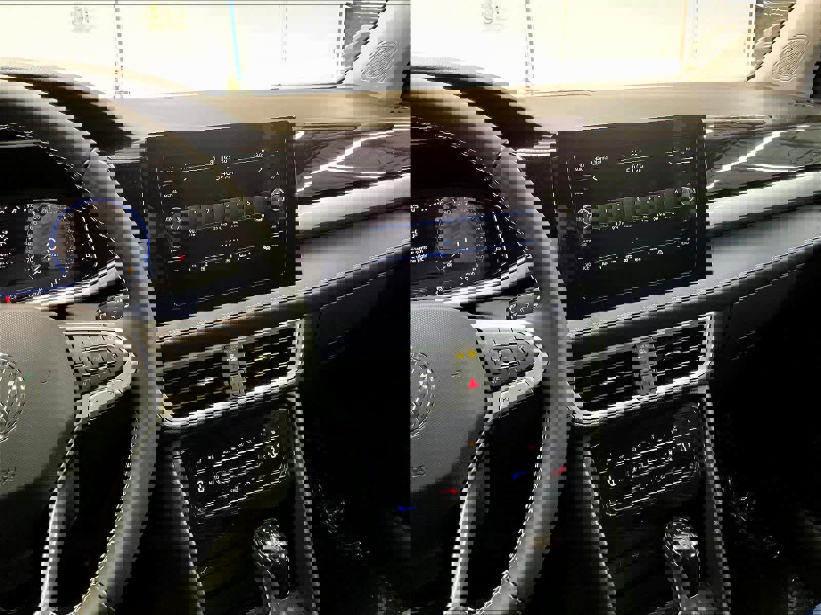 New 2026 Volkswagen Taos SEL image 9