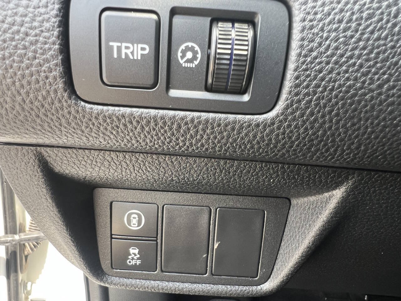 Used 2018 Honda Accord EX-L image 8