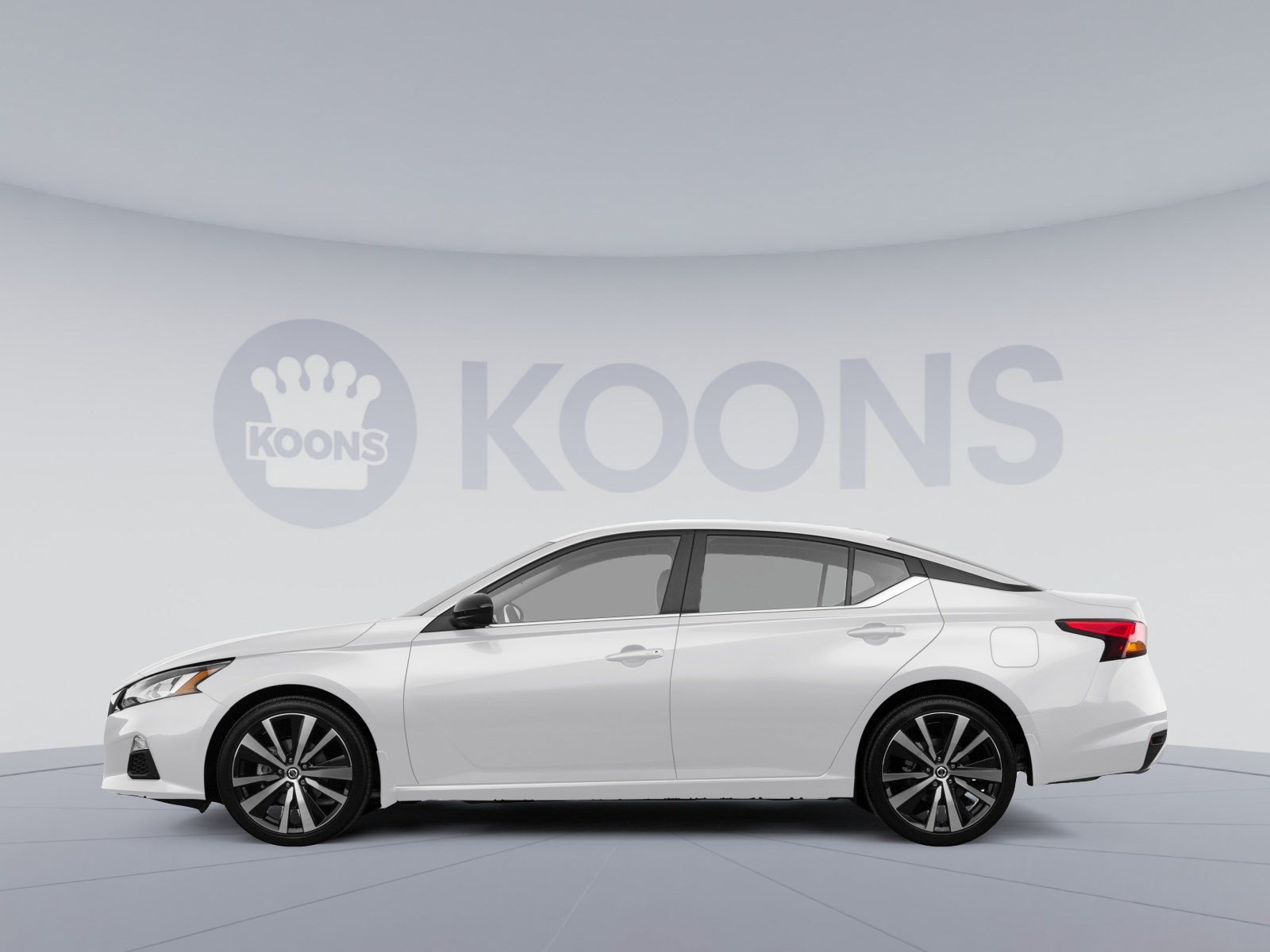 Used 2024 Nissan Altima 2.5 SR FWD image 2