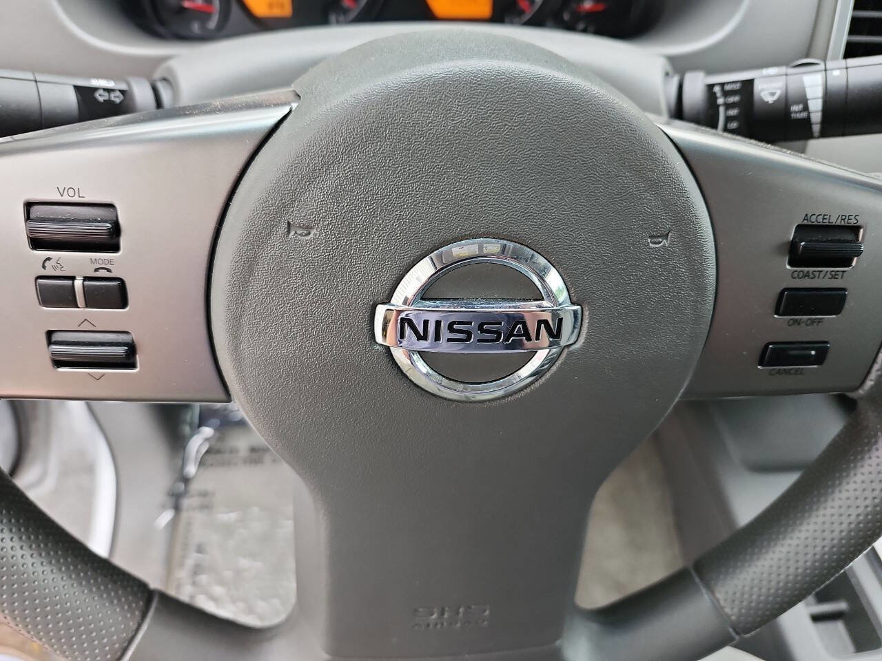 Used 2012 Nissan Frontier SV w/ SV Premium Utility Pkg image 19