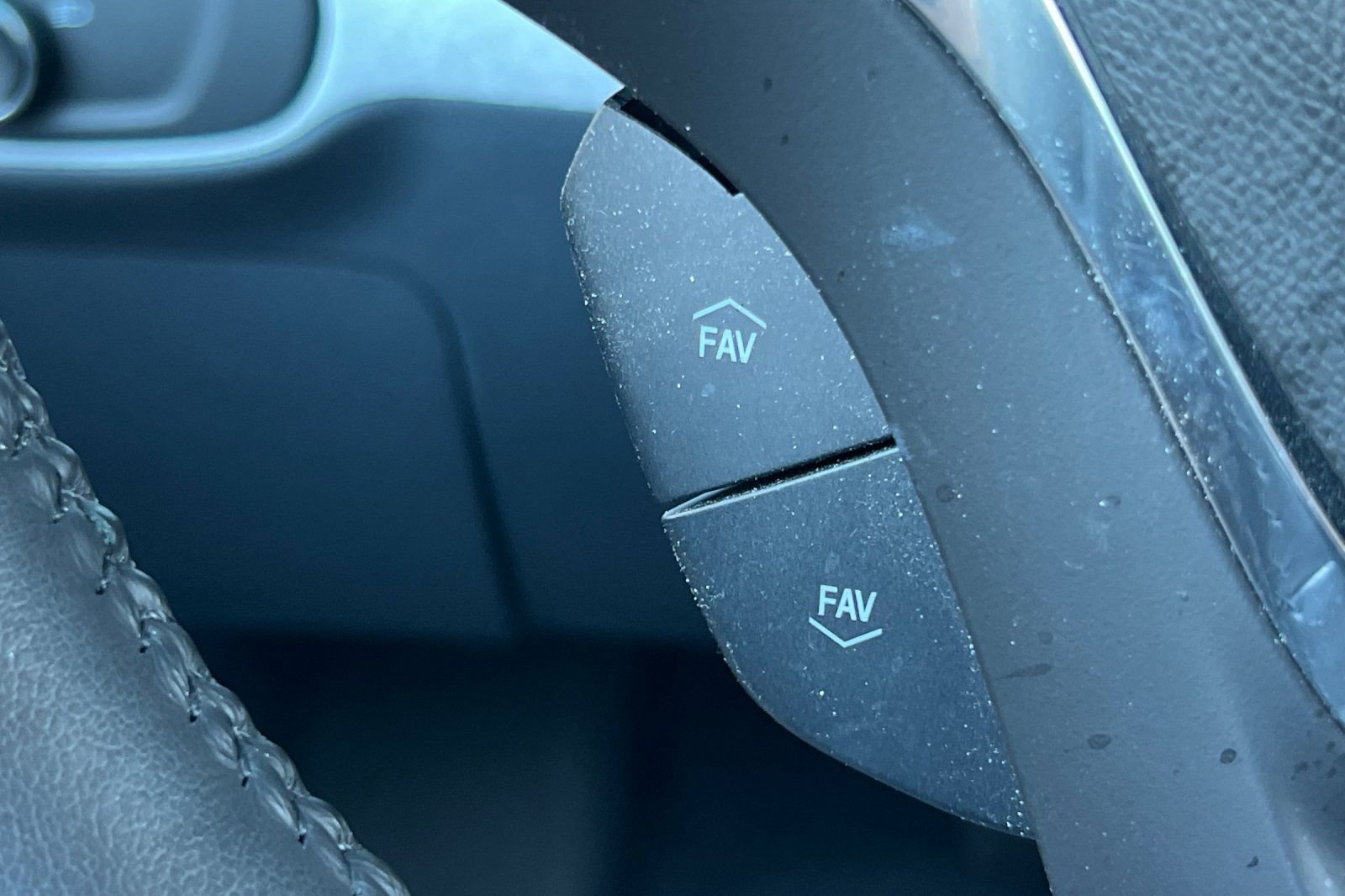 Used 2020 Chevrolet Bolt LT FWD image 50