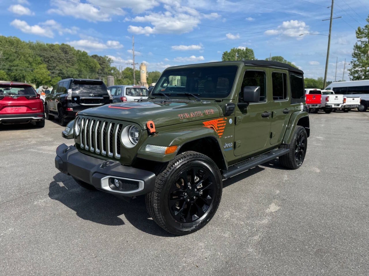 Used 2021 Jeep Wrangler Unlimited Sahara w/ Cold Weather Group AWD/4WD image 2