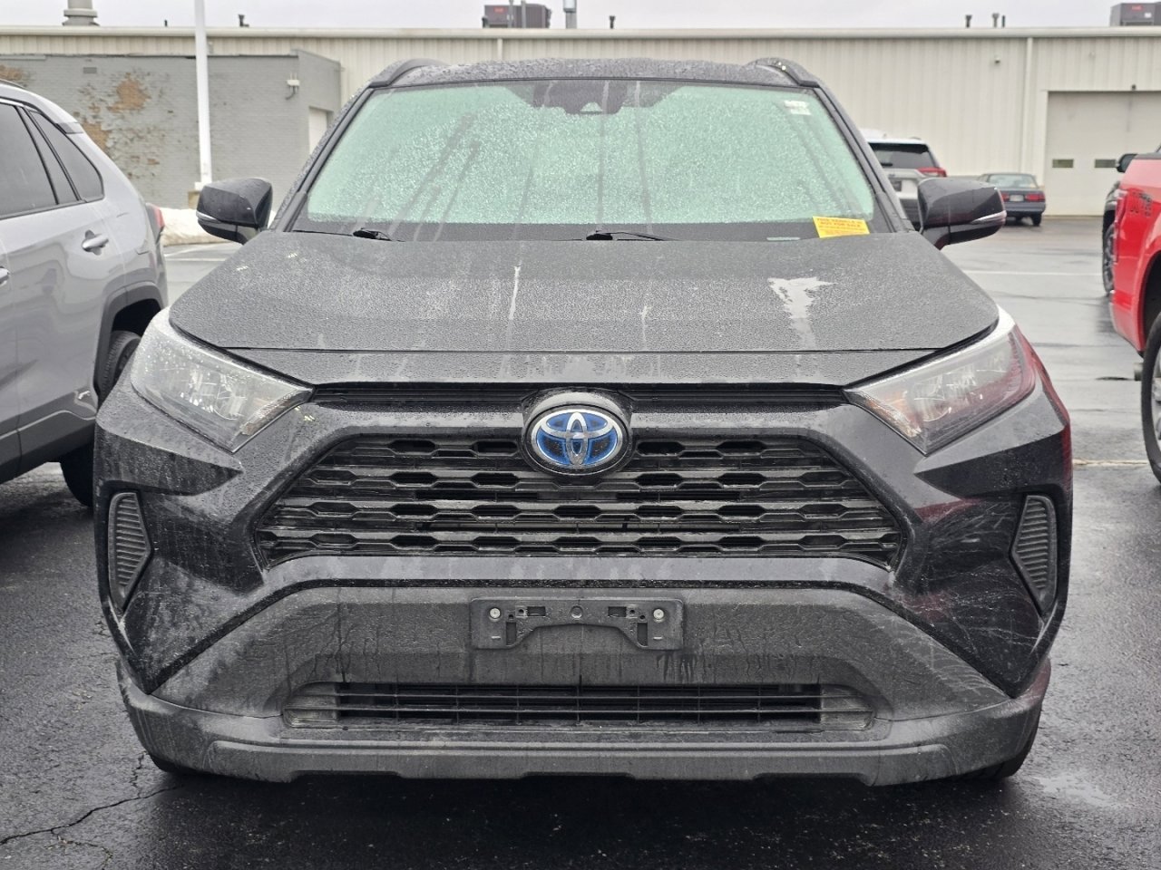 Used 2019 Toyota RAV4 LE image 2