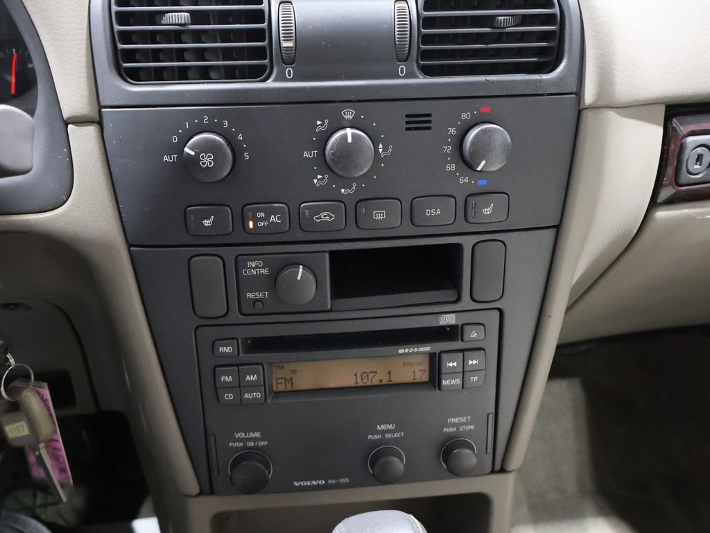 Used 2004 Volvo S40 image 26