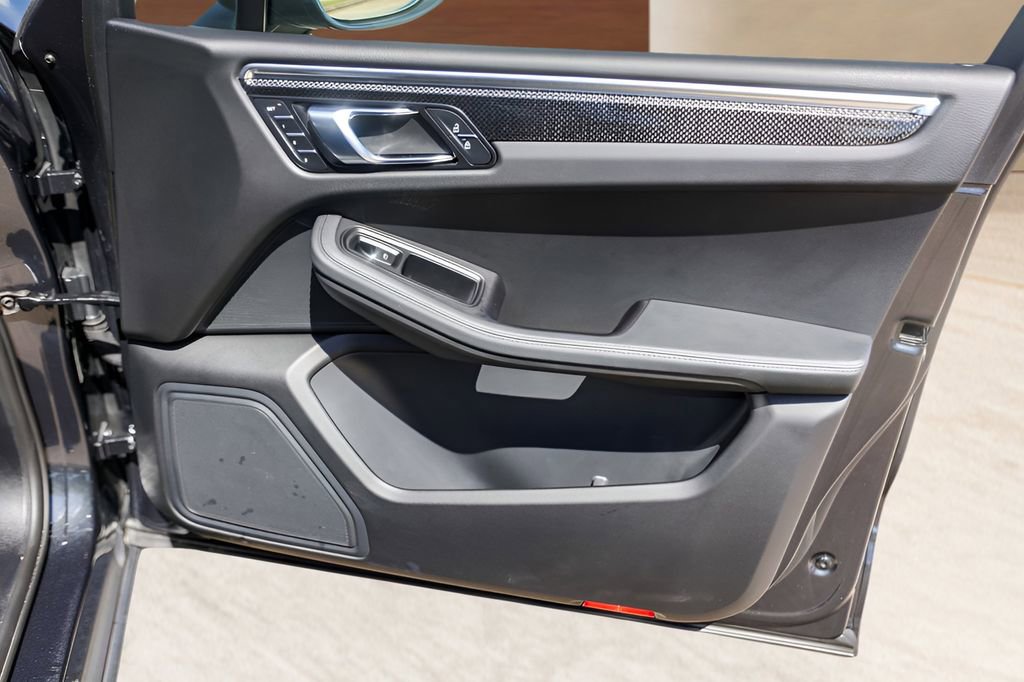 Used 2020 Porsche Macan S image 29