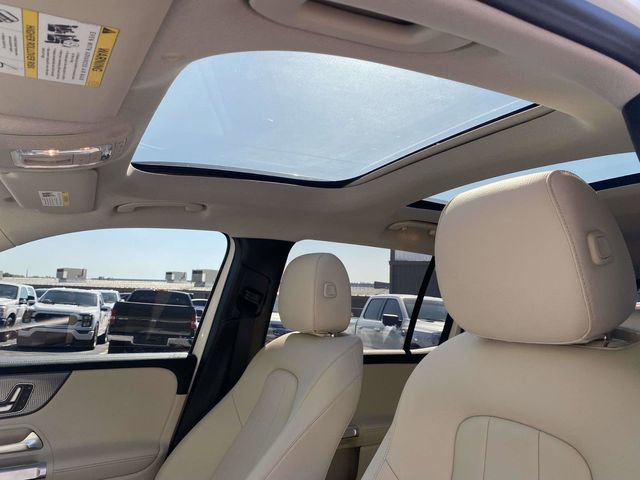 Used 2021 Mercedes-Benz GLB 250 image 17