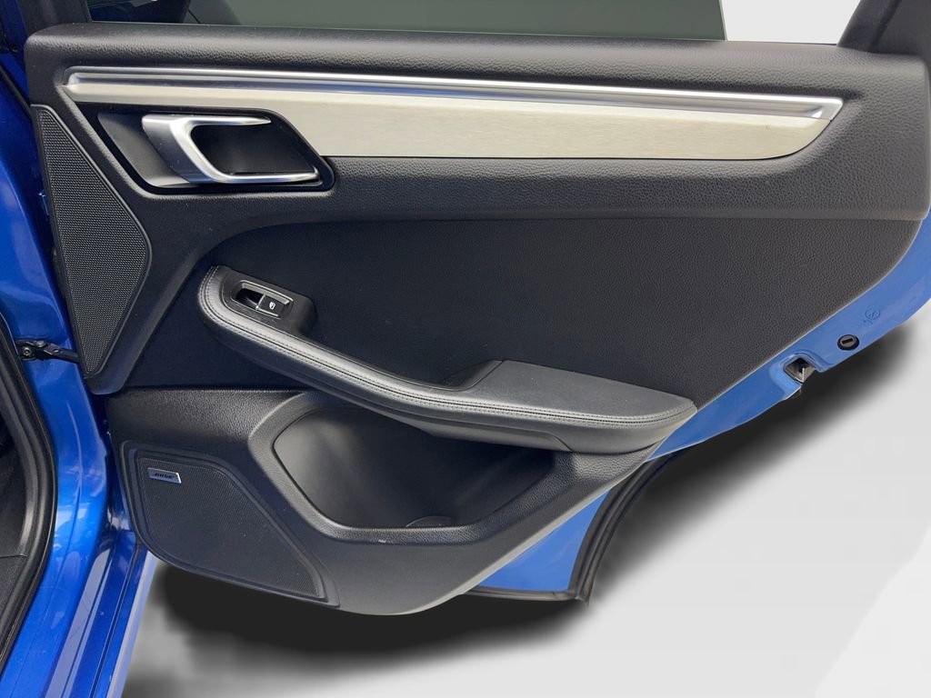 Used 2015 Porsche Macan Turbo image 41