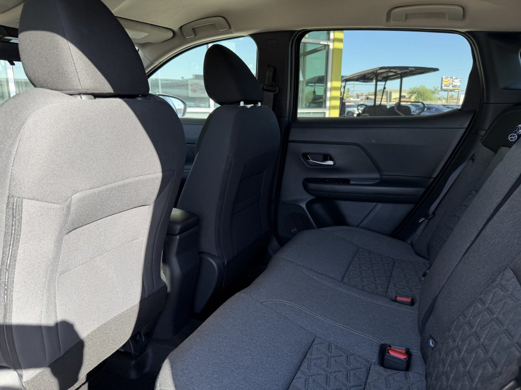 Used 2025 Nissan Kicks SV AWD/4WD image 30