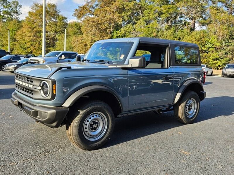 New 2025 Ford Bronco 2-Door image 3
